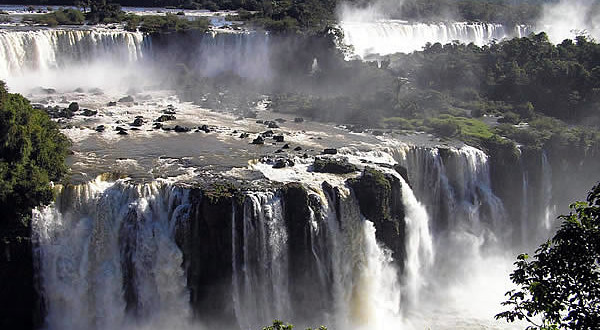 Cataratas del Iguazú, Brasil-Argentina. Author and copyright: Marco Ramerini