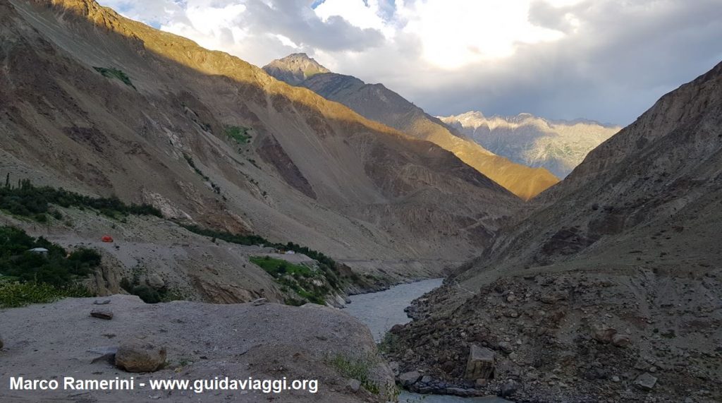 La garganta del río Indo, Baltistán, Pakistán. Autor y Copyright Marco Ramerini