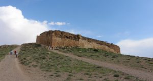 Fortaleza de Tall-e Takht, Pasargade, Irán. Autor y Copyright Marco Ramerini.