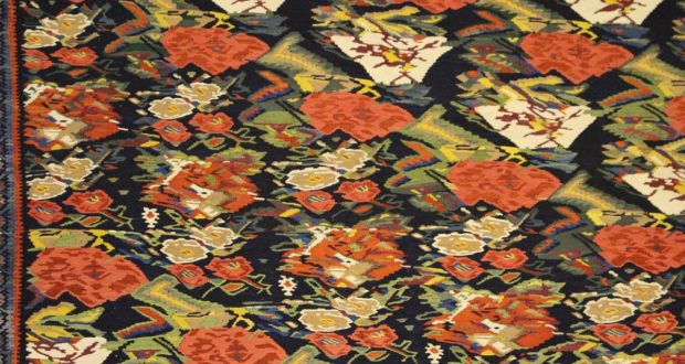 Detalle de una alfombra, Museo de alfombras de Irán, Teherán, Irán. Autor y Copyright Marco Ramerini.