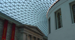 Gran Corte del Museo Británico (1994-2000) diseñada por el arquitecto inglés Norman Foster, Museo Británico, Londres. Autor y Copyright Niccolò di Lalla