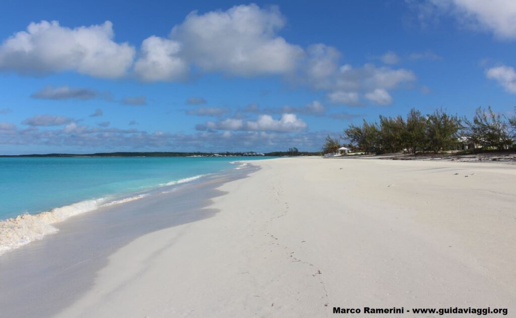 Playa de Cabo Santa María, Long Island, Bahamas. Autor y copyright Marco Ramerini