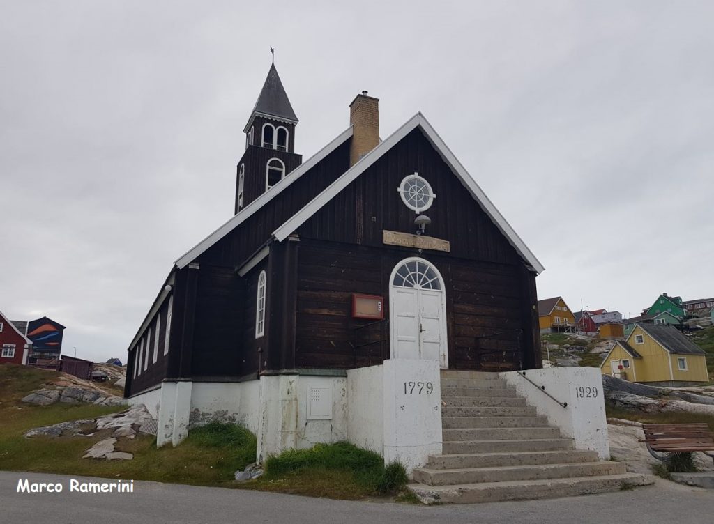 La fachada de Zions Kirke, una de las iglesias más antiguas de Groenlandia. Autor y Copyright Marco Ramerini